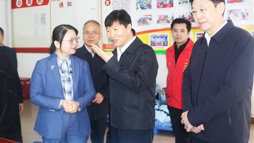廣西壯族自治區黨委委員、常委、副書記劉小明蒞臨百裕集團環江車間調研